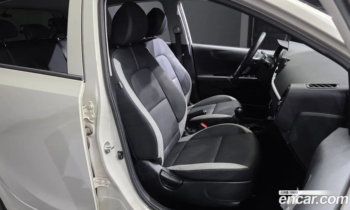 Kia Morning 2017 1.0 автомат (гидро), фото 16 Kia Morning 2017 1.0 автомат (гидро), фото 16