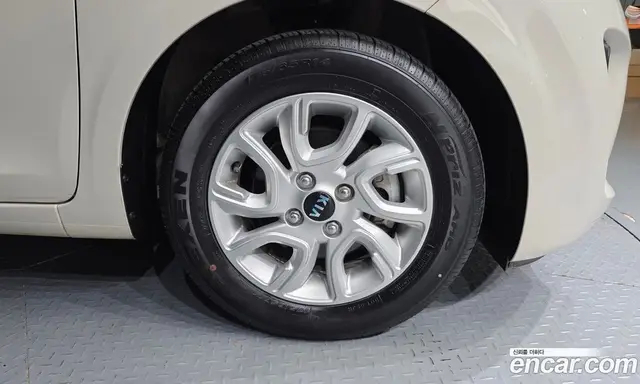 Kia Morning 2017 1.0 автомат (гидро), миниатюра 7 Kia Morning 2017 1.0 автомат (гидро), миниатюра 7