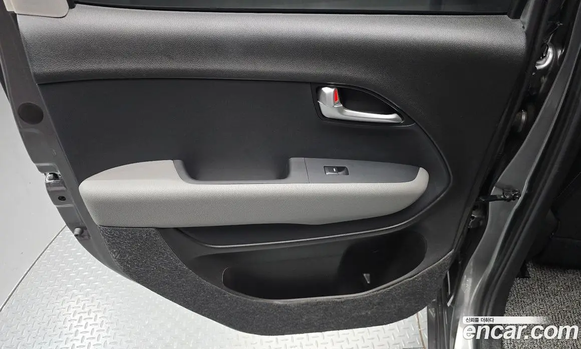 Kia Ray 2022 1.0 автомат (гидро), фото 15