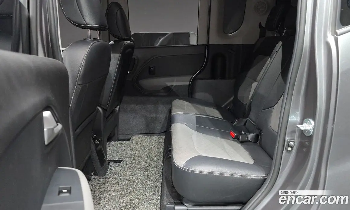 Kia Ray 2022 1.0 автомат (гидро), фото 17