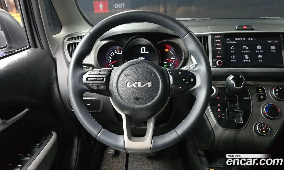 Kia Ray 2022 1.0 автомат (гидро), фото 19