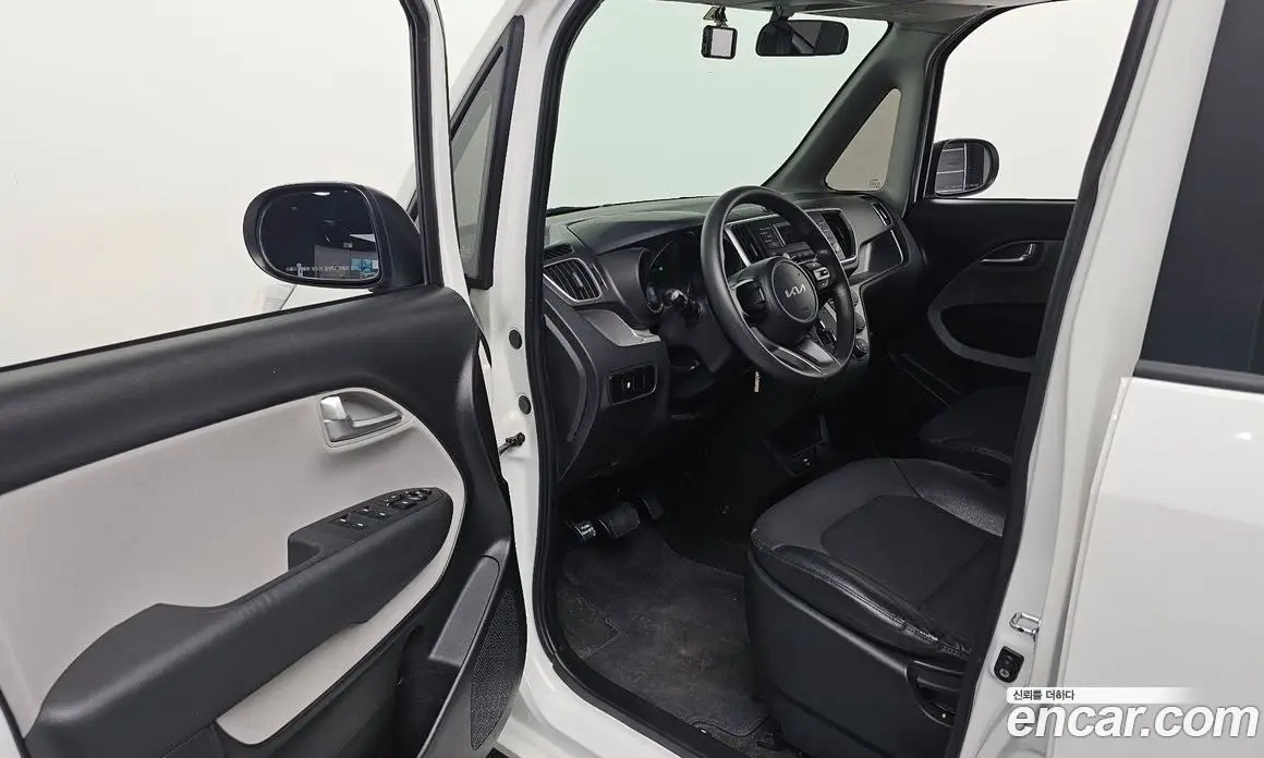 Kia Ray 2022 1.0 автомат (гидро), фото 13