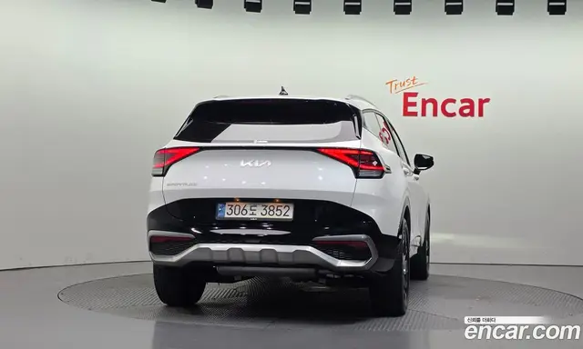 Kia Sportage 2023 2.0 автомат (гидро), миниатюра 4