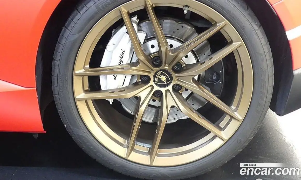 Lamborghini Huracan 2018 5.2 автомат (гидро), фото 5 Lamborghini Huracan 2018 5.2 автомат (гидро), фото 5