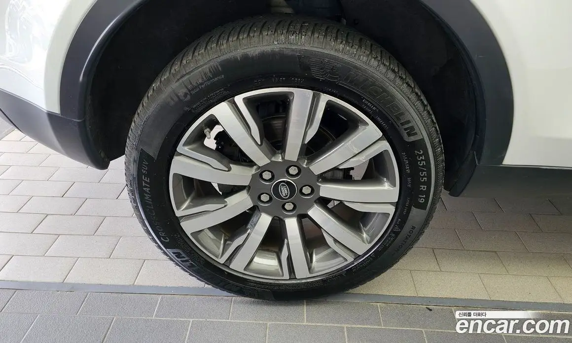 Land Rover Discovery Sport 2017 2.0 автомат (гидро), фото 5 Land Rover Discovery Sport 2017 2.0 автомат (гидро), фото 5