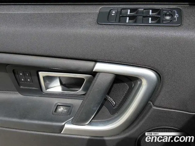 Land Rover Discovery Sport 2018 2.0 автомат (гидро), миниатюра 11 Land Rover Discovery Sport 2018 2.0 автомат (гидро), миниатюра 11