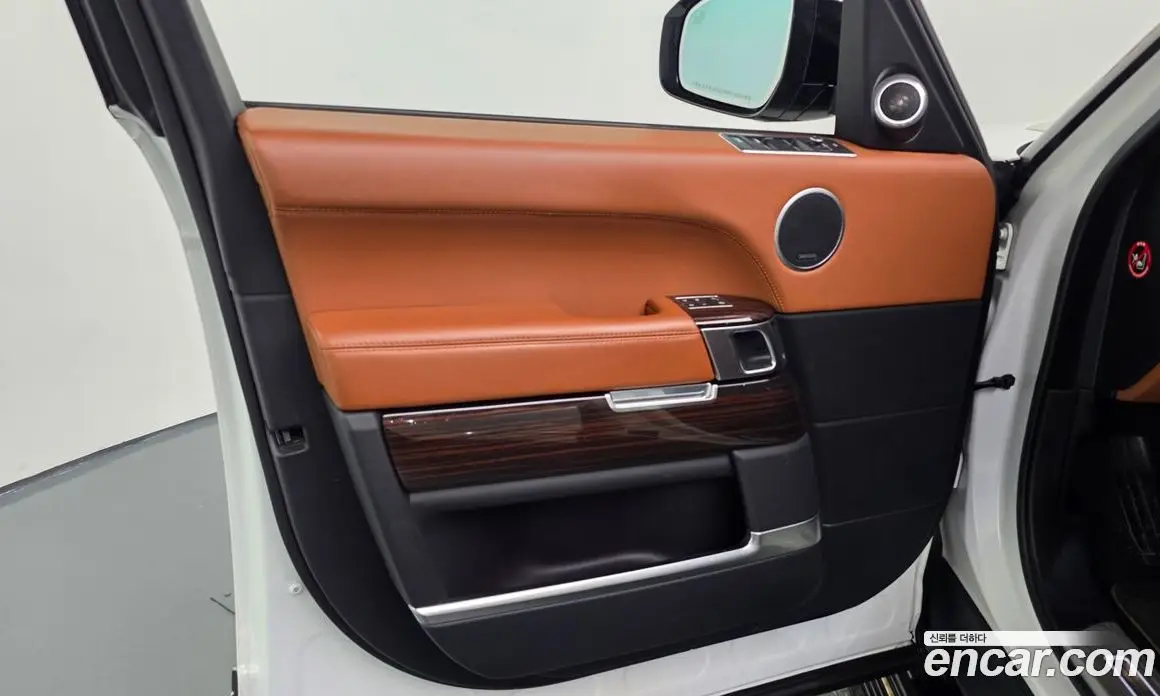 Land Rover Range Rover 2017 4.4 автомат (гидро), фото 14