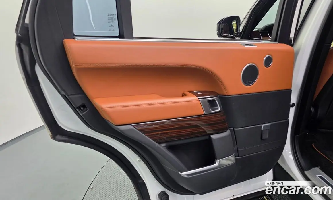Land Rover Range Rover 2017 4.4 автомат (гидро), фото 15