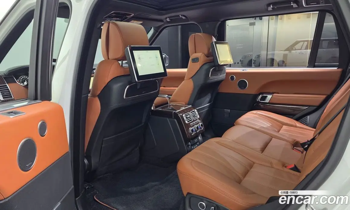 Land Rover Range Rover 2017 4.4 автомат (гидро), фото 16