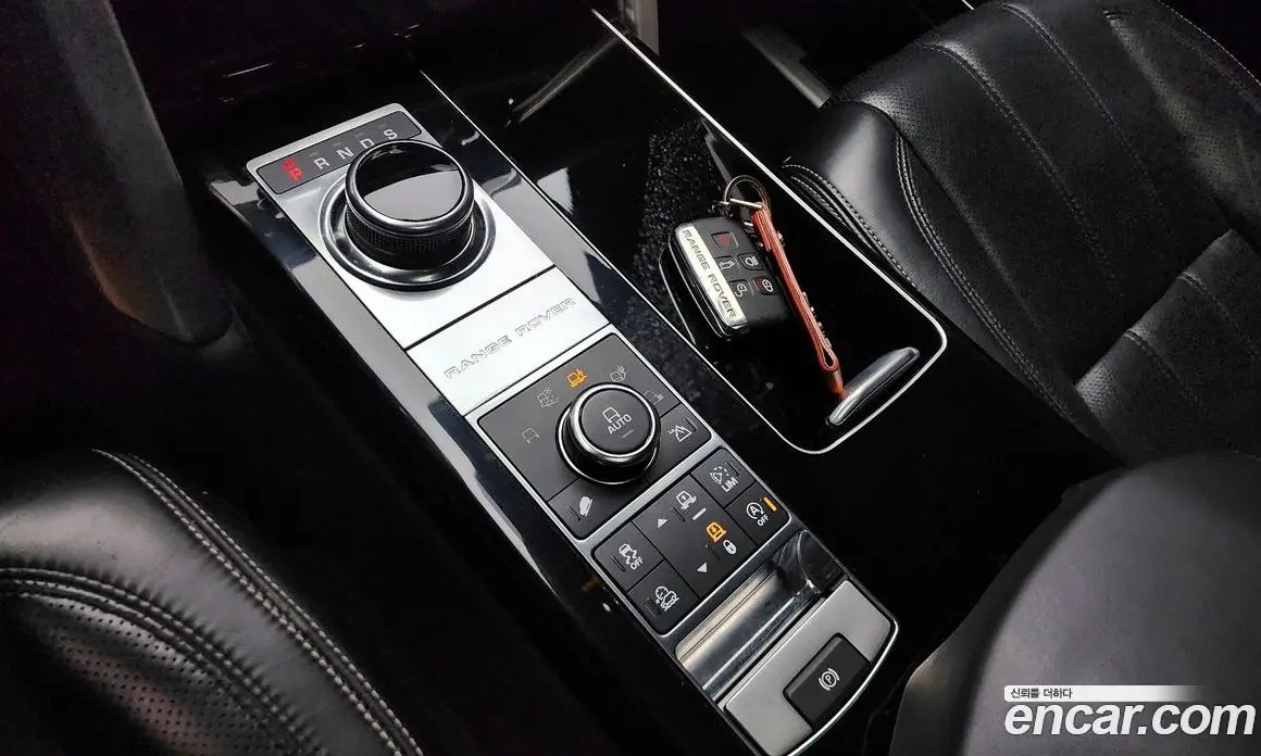 Land Rover Range Rover 2017 4.4 автомат (гидро), фото 12 Land Rover Range Rover 2017 4.4 автомат (гидро), фото 12