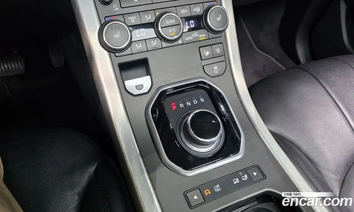 Land Rover Range Rover Evoque 2019 2.0 автомат (гидро), фото 11 Land Rover Range Rover Evoque 2019 2.0 автомат (гидро), фото 11