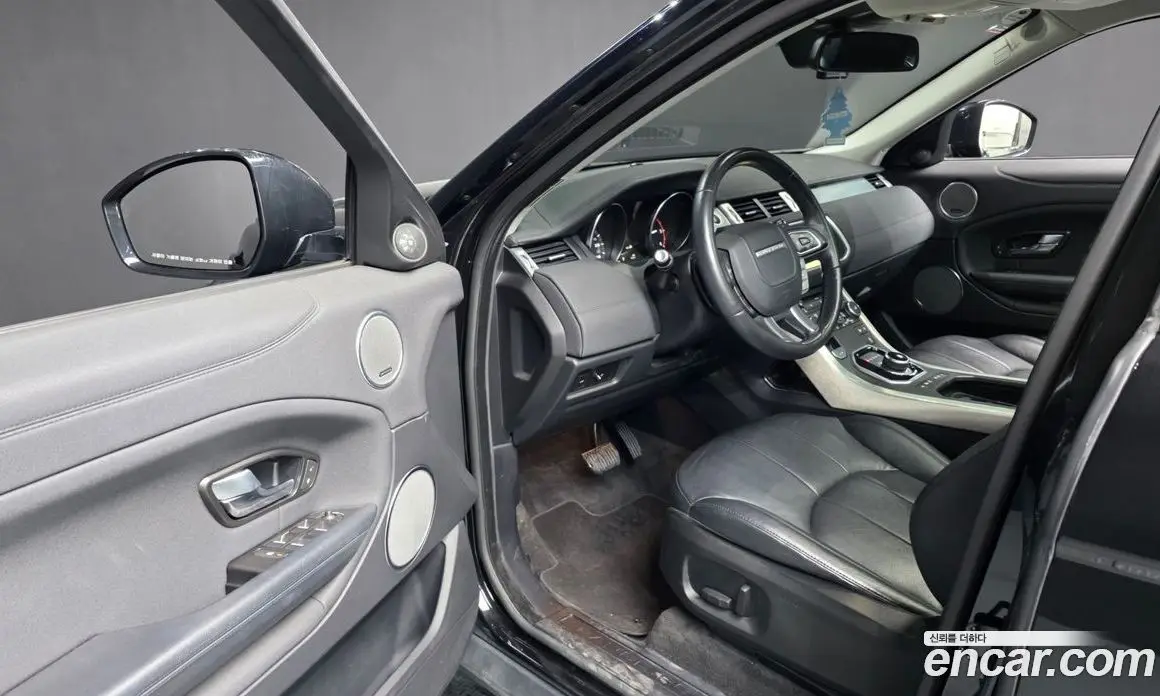 Land Rover Range Rover Evoque 2019 2.0 автомат (гидро), фото 12 Land Rover Range Rover Evoque 2019 2.0 автомат (гидро), фото 12
