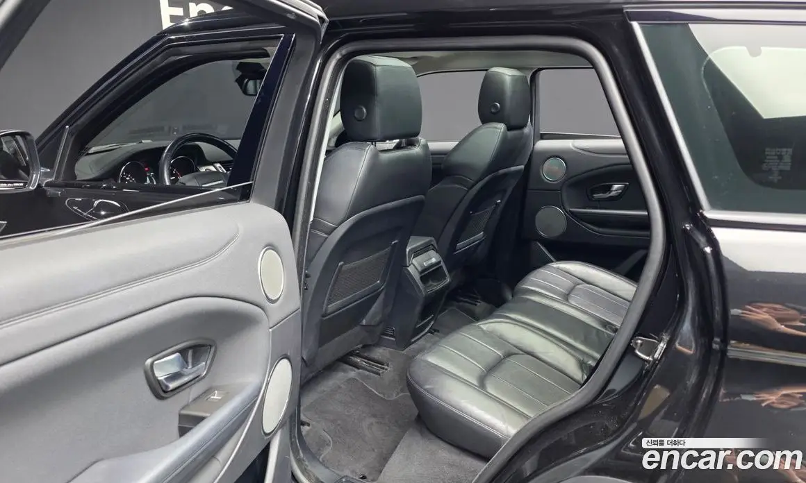 Land Rover Range Rover Evoque 2019 2.0 автомат (гидро), фото 15 Land Rover Range Rover Evoque 2019 2.0 автомат (гидро), фото 15