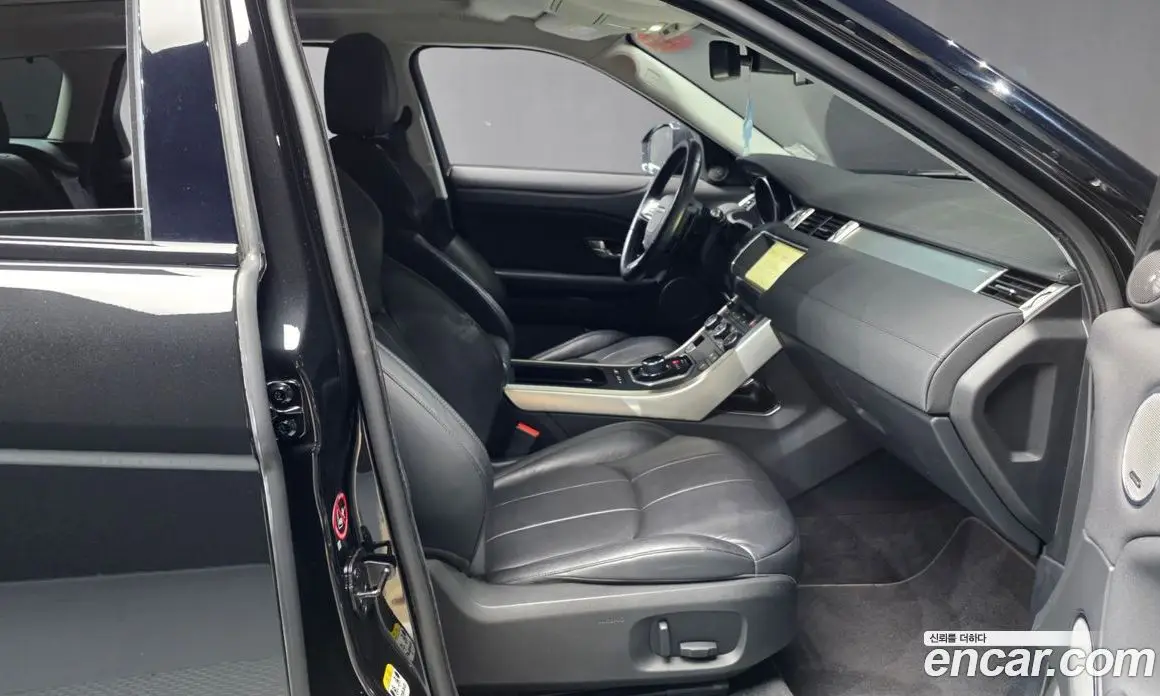 Land Rover Range Rover Evoque 2019 2.0 автомат (гидро), фото 16 Land Rover Range Rover Evoque 2019 2.0 автомат (гидро), фото 16