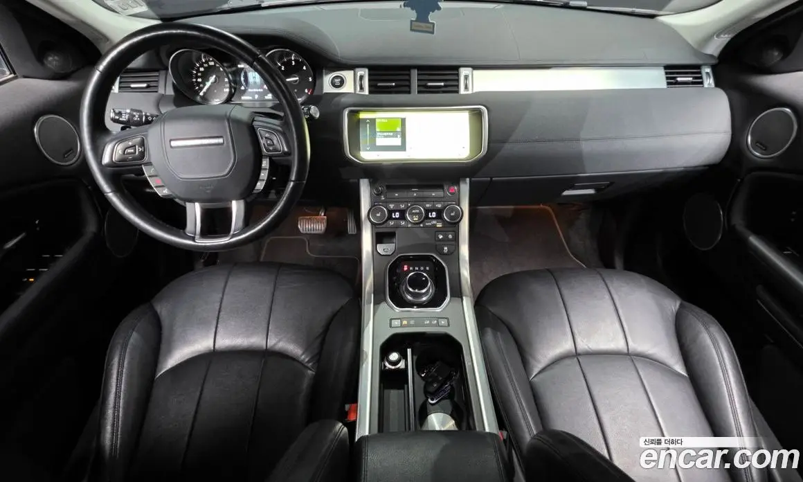 Land Rover Range Rover Evoque 2019 2.0 автомат (гидро), фото 9 Land Rover Range Rover Evoque 2019 2.0 автомат (гидро), фото 9