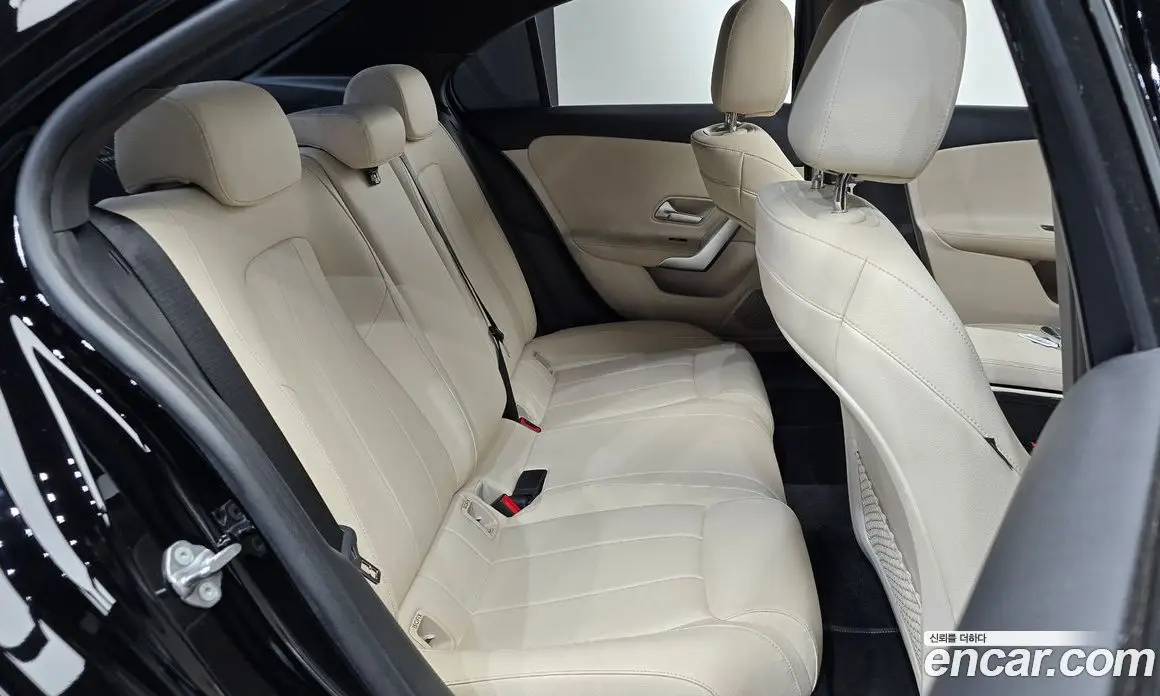Mercedes-Benz A-Class 2020 2.0 автомат (гидро), фото 16