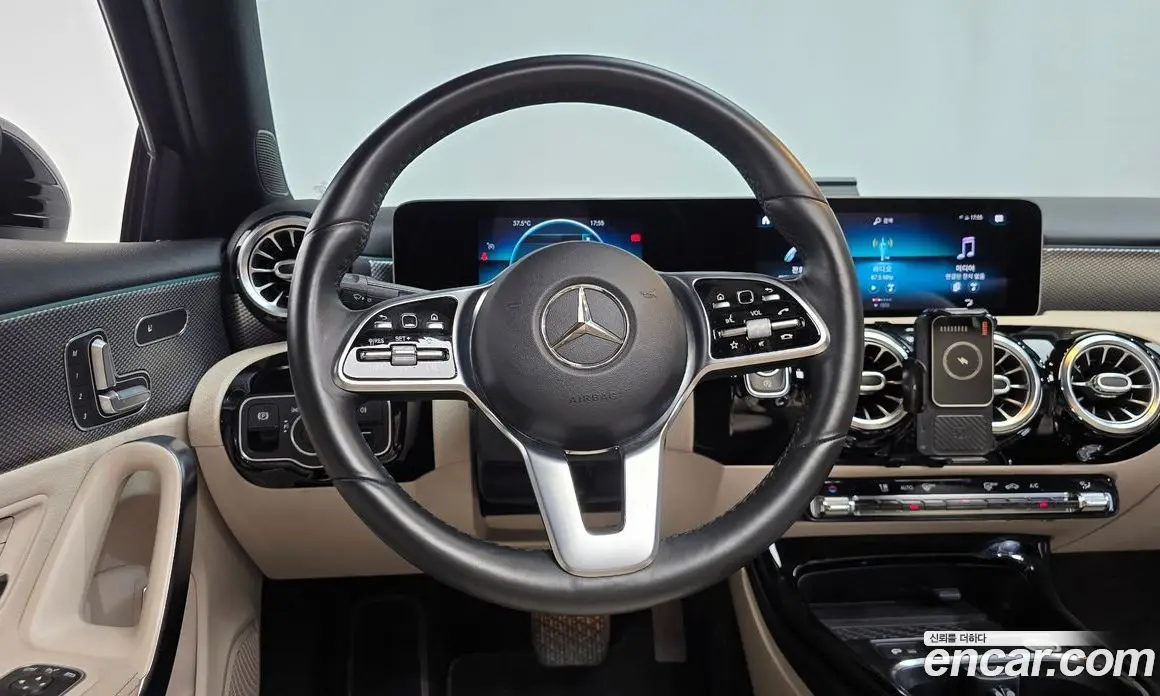 Mercedes-Benz A-Class 2020 2.0 автомат (гидро), фото 18