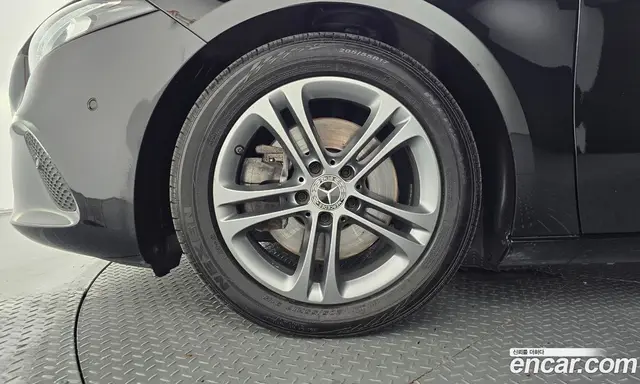 Mercedes-Benz A-Class 2020 2.0 автомат (гидро), миниатюра 4