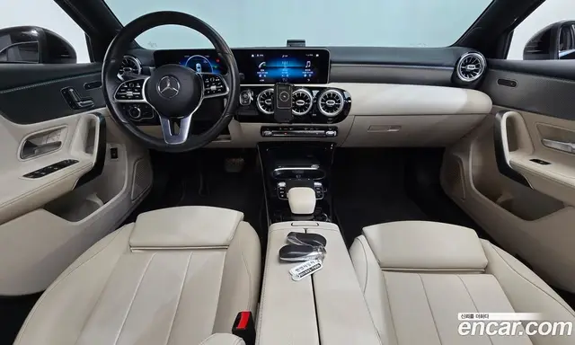Mercedes-Benz A-Class 2020 2.0 автомат (гидро), миниатюра 9