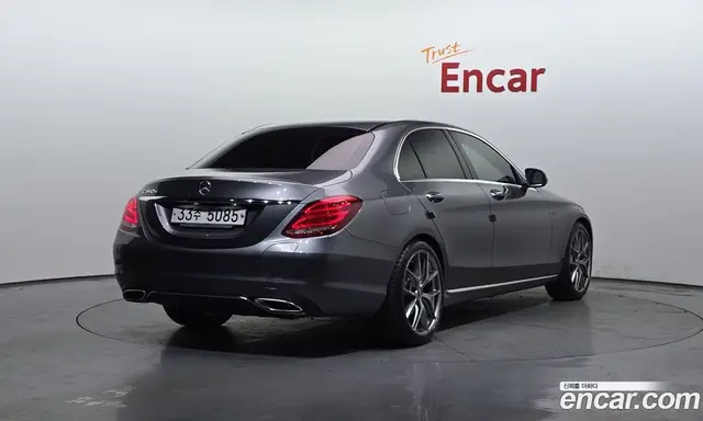 Mercedes-Benz C-Class 2018 2.0 автомат (гидро), миниатюра 2