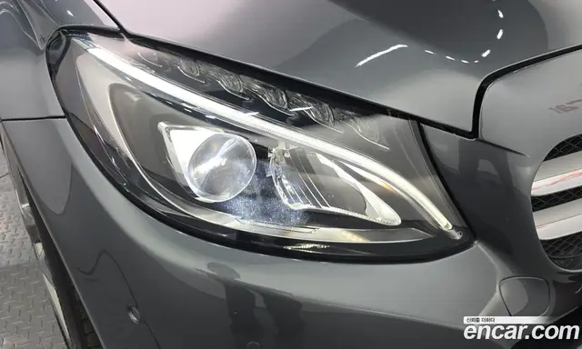 Mercedes-Benz C-Class 2018 2.0 автомат (гидро), миниатюра 8