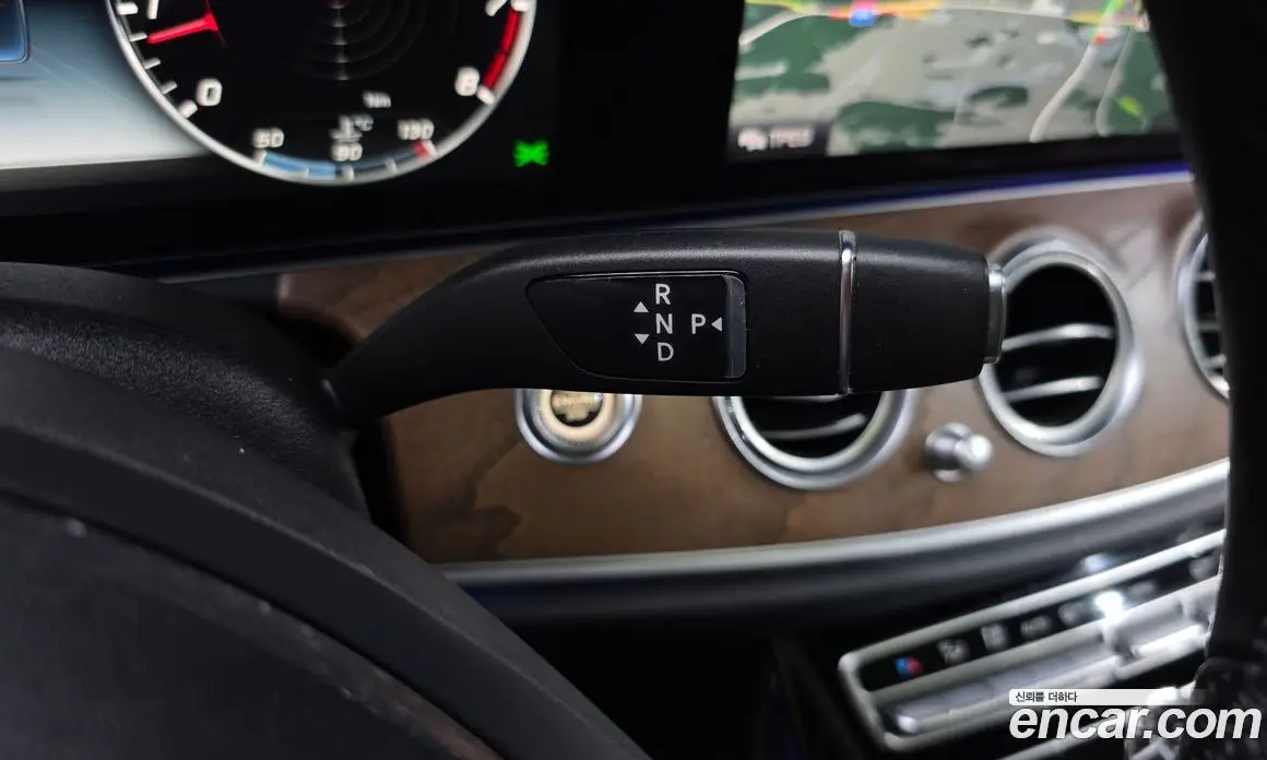 Mercedes-Benz E-Class 2017 2.0 автомат (гидро), фото 12