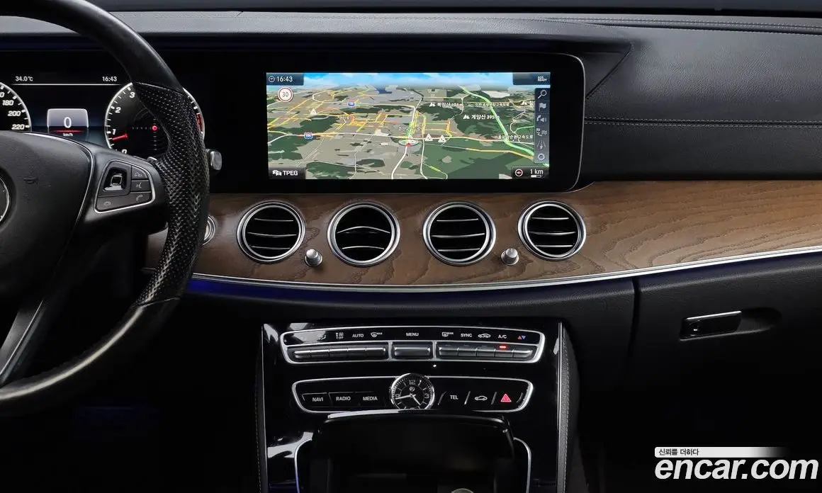 Mercedes-Benz E-Class 2017 2.0 автомат (гидро), фото 19