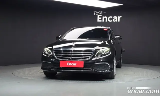 Mercedes-Benz E-Class 2017 2.0 автомат (гидро), миниатюра 3