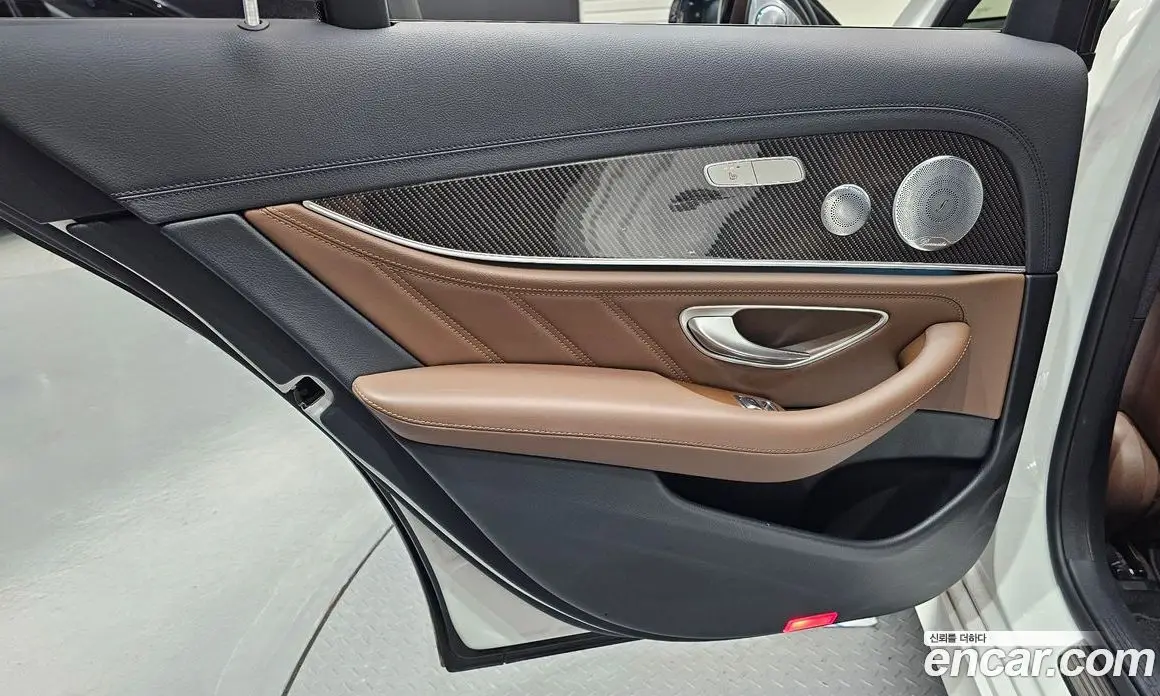 Mercedes-Benz E-Class 2018 4.0 автомат (гидро), фото 15