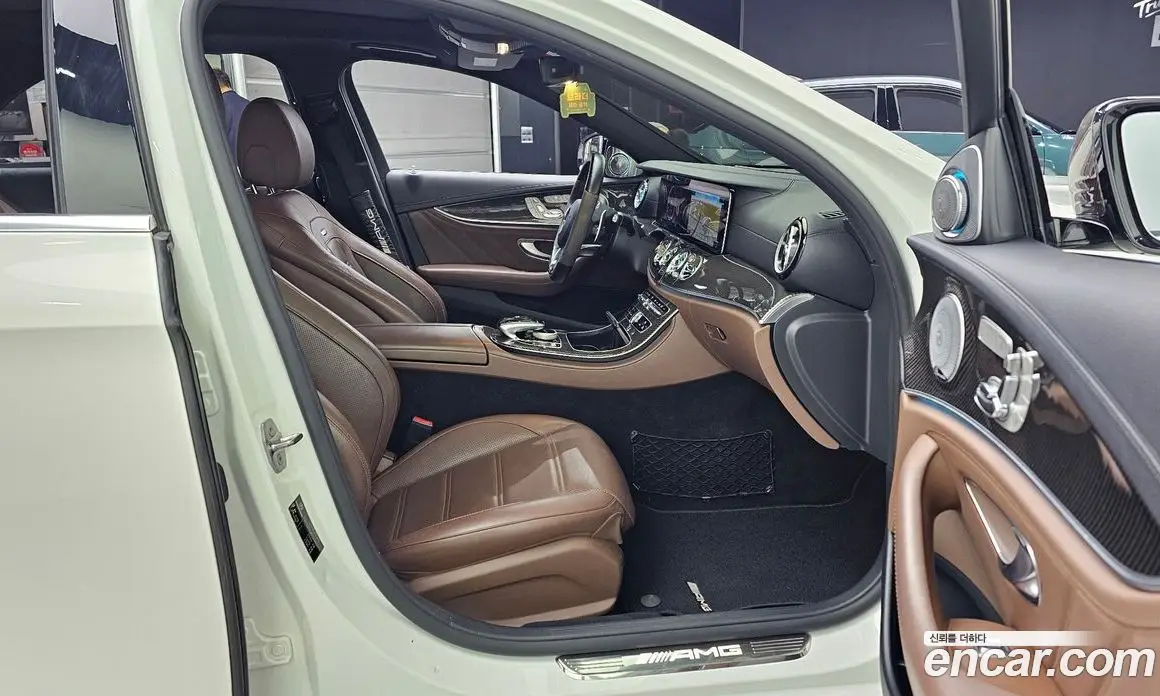 Mercedes-Benz E-Class 2018 4.0 автомат (гидро), фото 17
