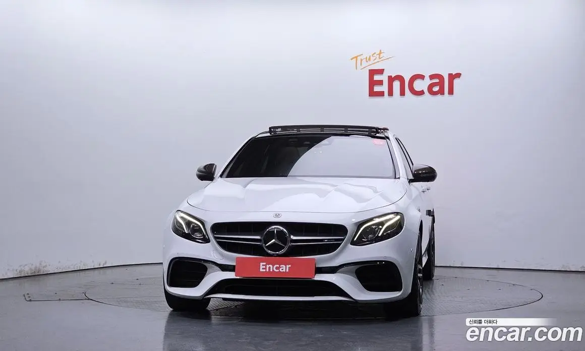 Mercedes-Benz E-Class 2018 4.0 автомат (гидро), фото 3