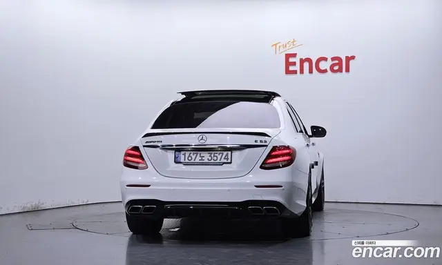 Mercedes-Benz E-Class 2018 4.0 автомат (гидро), миниатюра 4