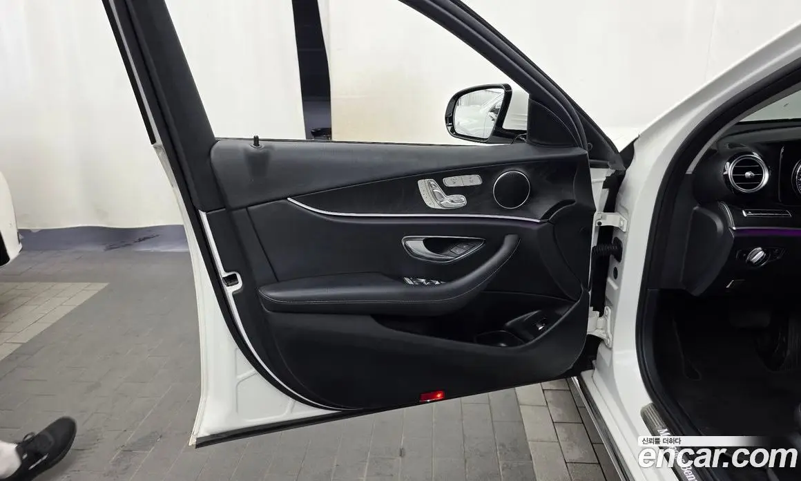 Mercedes-Benz E-Class 2019 1.9 автомат (гидро), фото 14 Mercedes-Benz E-Class 2019 1.9 автомат (гидро), фото 14