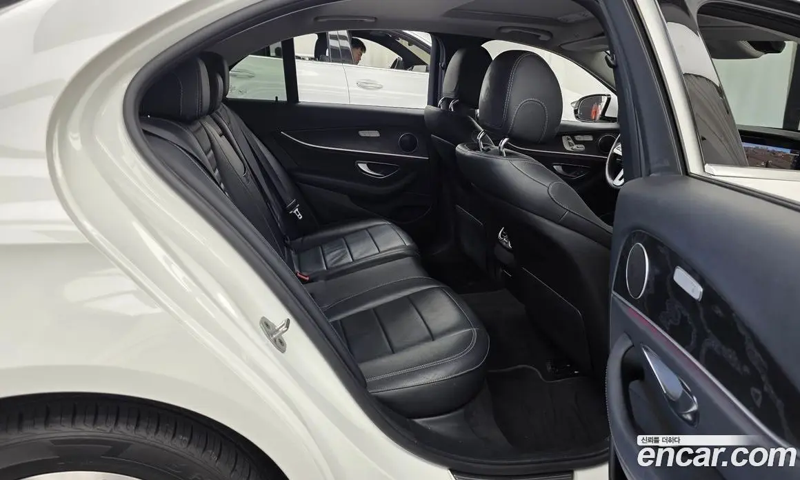 Mercedes-Benz E-Class 2019 1.9 автомат (гидро), фото 18 Mercedes-Benz E-Class 2019 1.9 автомат (гидро), фото 18