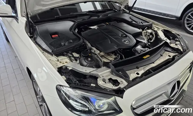Mercedes-Benz E-Class 2019 1.9 автомат (гидро), миниатюра 6 Mercedes-Benz E-Class 2019 1.9 автомат (гидро), миниатюра 6