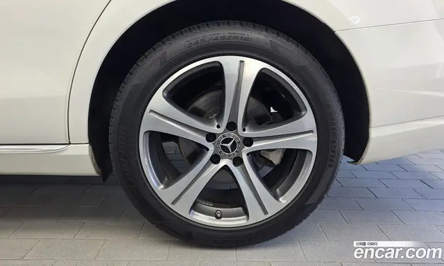 Mercedes-Benz E-Class 2019 1.9 автомат (гидро), миниатюра 7 Mercedes-Benz E-Class 2019 1.9 автомат (гидро), миниатюра 7