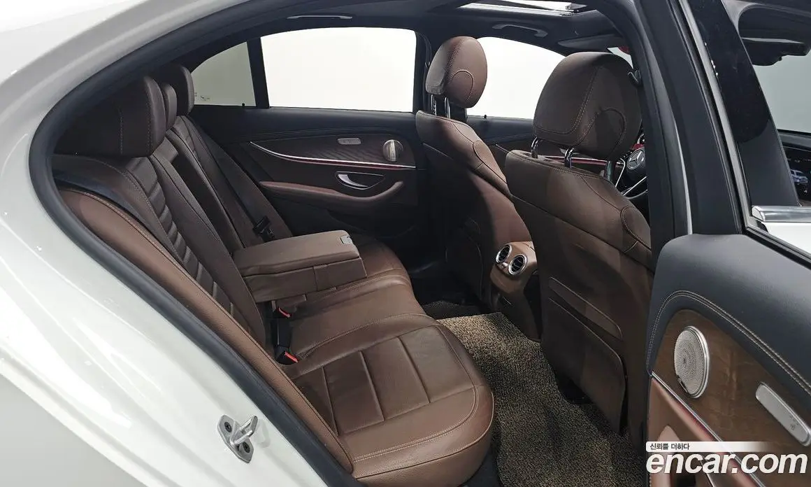 Mercedes-Benz E-Class 2021 2.0 автомат (гидро), фото 16