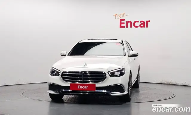 Mercedes-Benz E-Class 2021 2.0 автомат (гидро), миниатюра 3