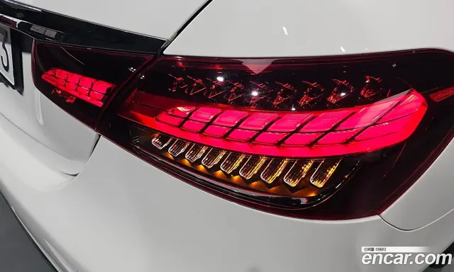 Mercedes-Benz E-Class 2021 2.0 автомат (гидро), миниатюра 9