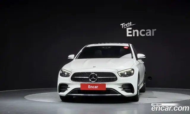 Mercedes-Benz E-Class 2021 1.9 автомат (гидро), миниатюра 3