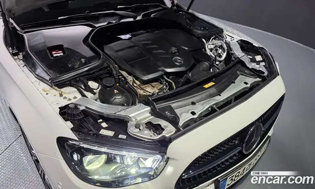 Mercedes-Benz E-Class 2021 1.9 автомат (гидро), миниатюра 6