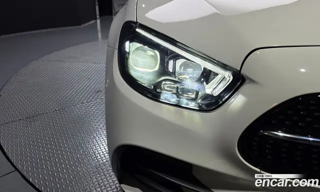 Mercedes-Benz E-Class 2021 1.9 автомат (гидро), миниатюра 8
