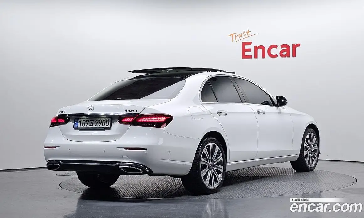 Mercedes-Benz E-Class 2022 3.0 автомат (гидро), фото 1 Mercedes-Benz E-Class 2022 3.0 автомат (гидро), фото 1