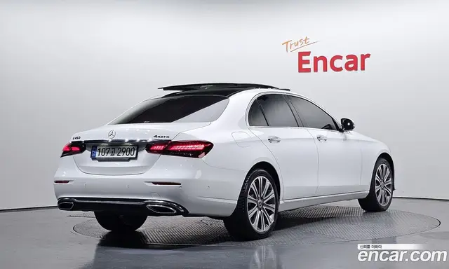 Mercedes-Benz E-Class, 2022, 67 454 км