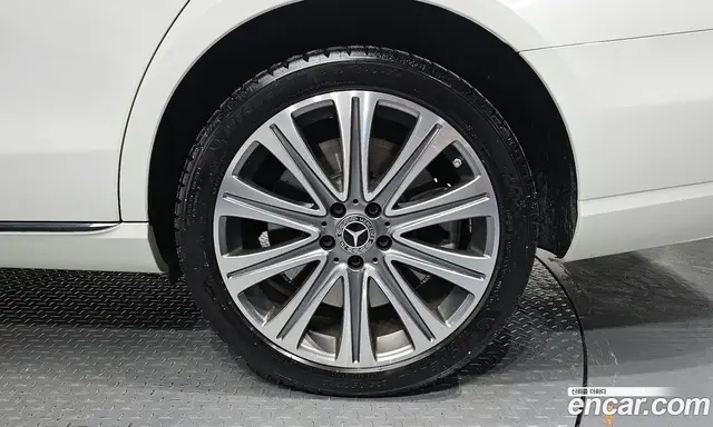 Mercedes-Benz E-Class 2022 3.0 автомат (гидро), миниатюра 6 Mercedes-Benz E-Class 2022 3.0 автомат (гидро), миниатюра 6