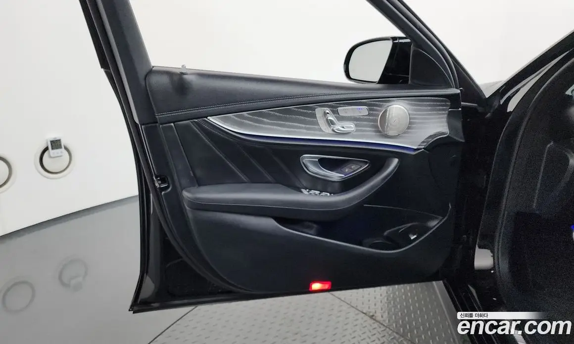 Mercedes-Benz E-Class 2022 3.0 автомат (гидро), фото 14