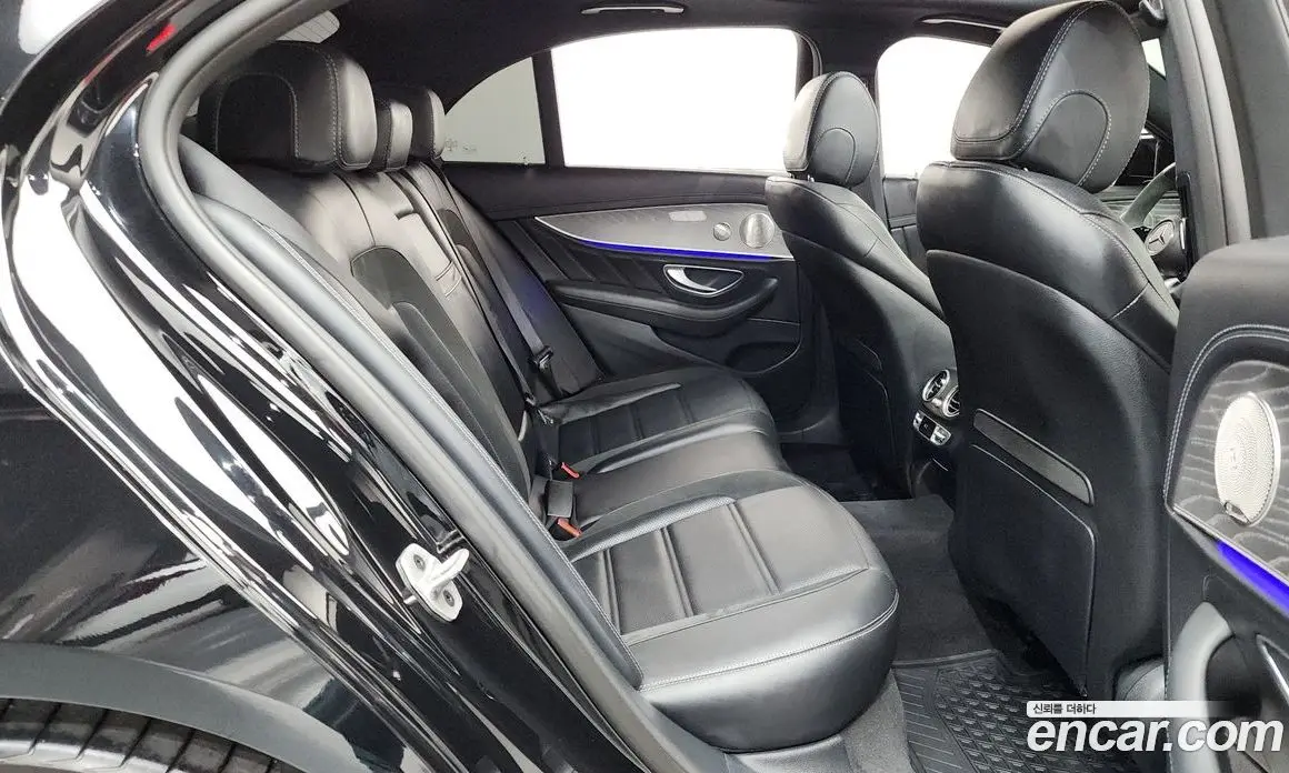 Mercedes-Benz E-Class 2022 3.0 автомат (гидро), фото 17