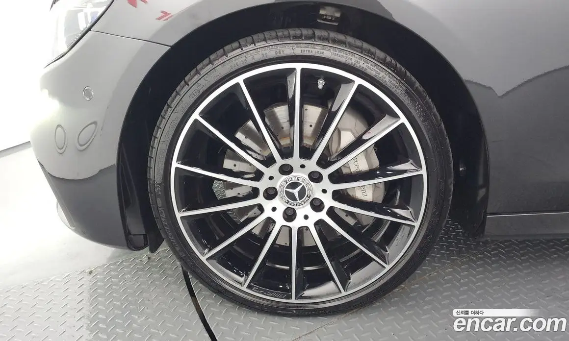 Mercedes-Benz E-Class 2023 2.0 автомат (гидро), фото 4