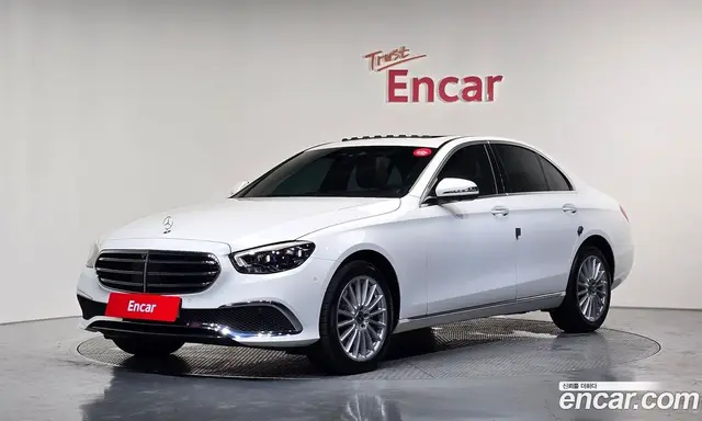Mercedes-Benz E-Class, 2023, 44 390 км