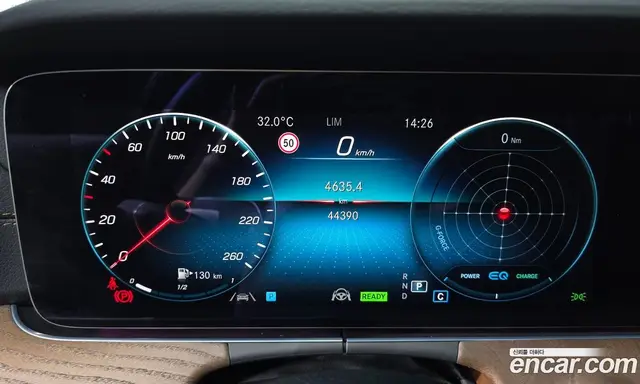 Mercedes-Benz E-Class 2023 1.9 автомат (гидро), миниатюра 11